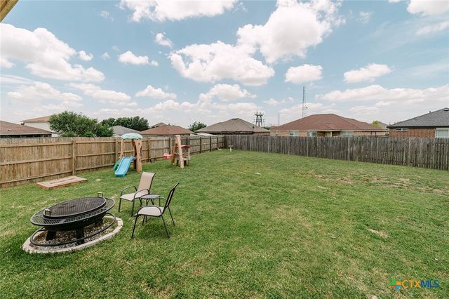 236 Bauxite Drive, Jarrell, TX 76537