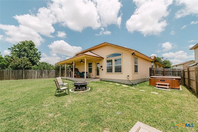 236 Bauxite Drive, Jarrell, TX 76537