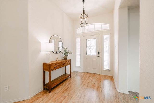 236 Bauxite Drive, Jarrell, TX 76537