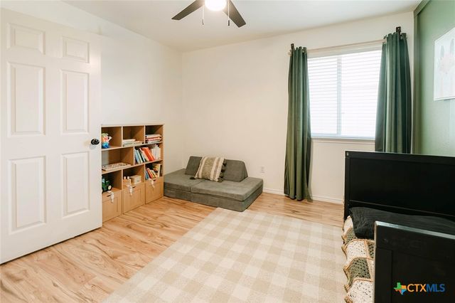 236 Bauxite Drive, Jarrell, TX 76537