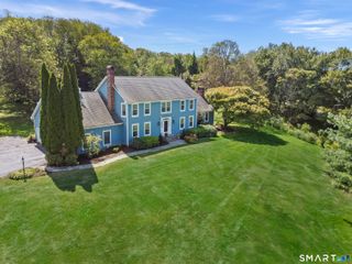 39 Platts Hill Road, Newtown, CT 06470