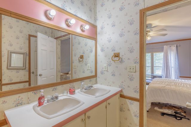 235 Harbuck Road, Ringgold, GA 30736