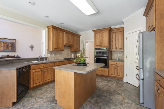 9713 Windrose Circle, Chattanooga, TN 37421