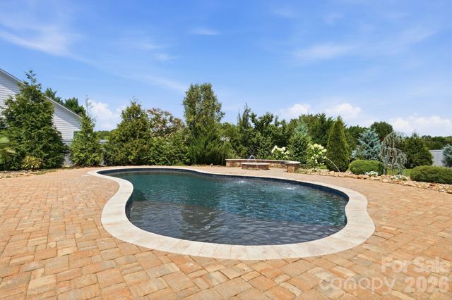 142 Farm Knoll Way, Mooresville, NC 28117