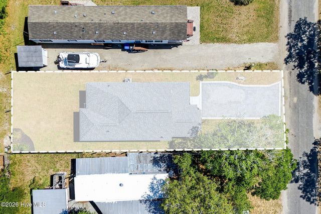 130 NE 75th Street, Oak Island, NC 28465