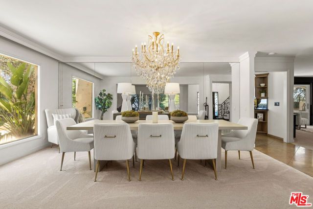 8004 Oceanus Drive, Los Angeles, CA 90046