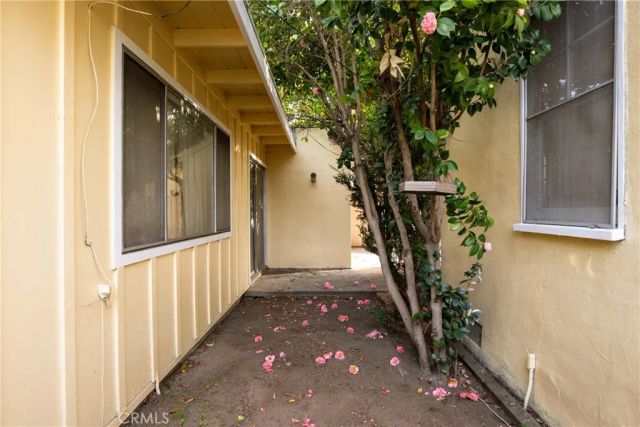 4167 Brunswick, Los Angeles, CA 90039