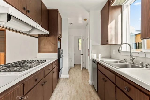 4167 Brunswick, Los Angeles, CA 90039