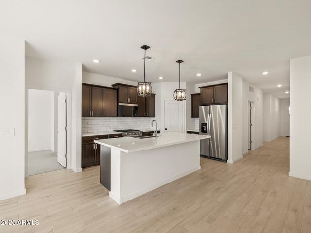 15888 W COTTONTAIL Lane, Surprise, AZ 85387