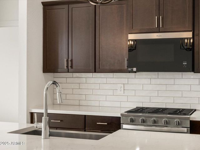 15888 W COTTONTAIL Lane, Surprise, AZ 85387