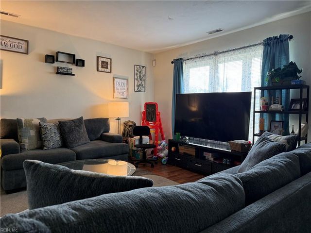 406 Osprey ST, Virginia Beach, VA 23462