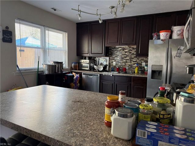 406 Osprey ST, Virginia Beach, VA 23462