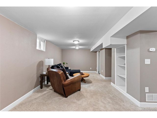 236 Lima St, Aurora, CO 80010