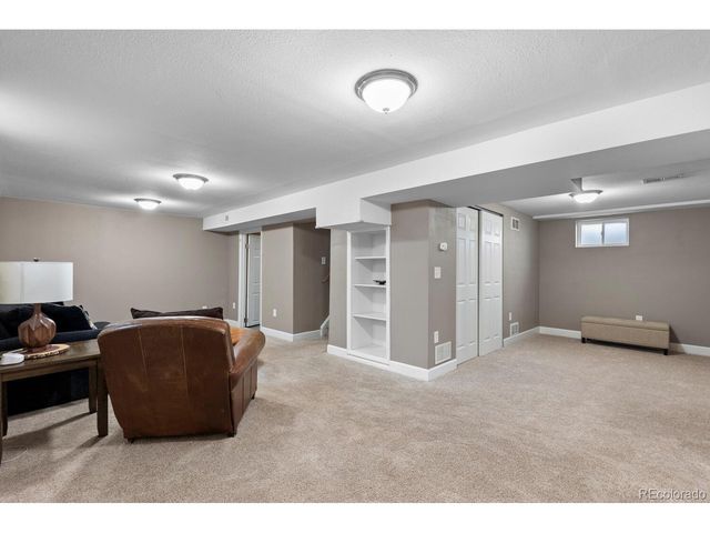 236 Lima St, Aurora, CO 80010
