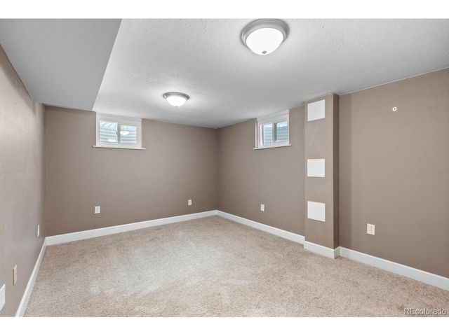 236 Lima St, Aurora, CO 80010