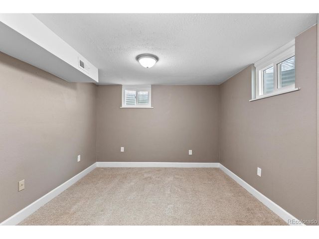 236 Lima St, Aurora, CO 80010