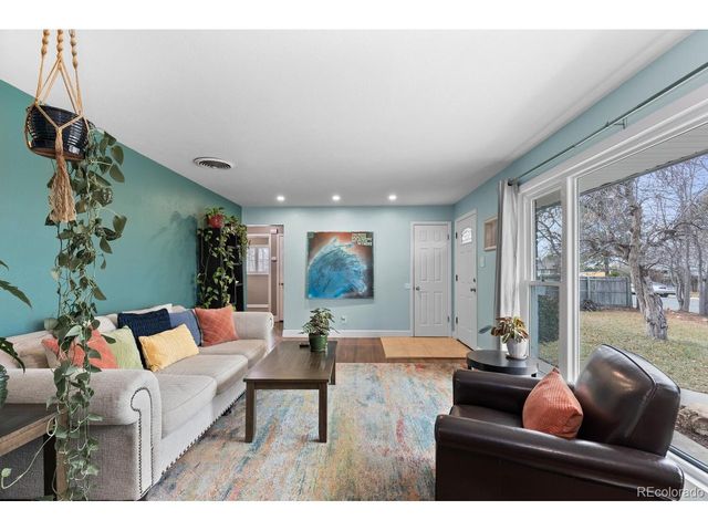 236 Lima St, Aurora, CO 80010