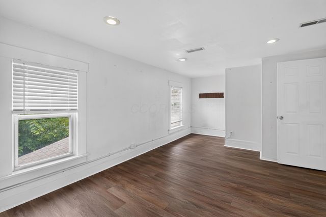 2614 Berrell Avenue, Columbus, OH 43211