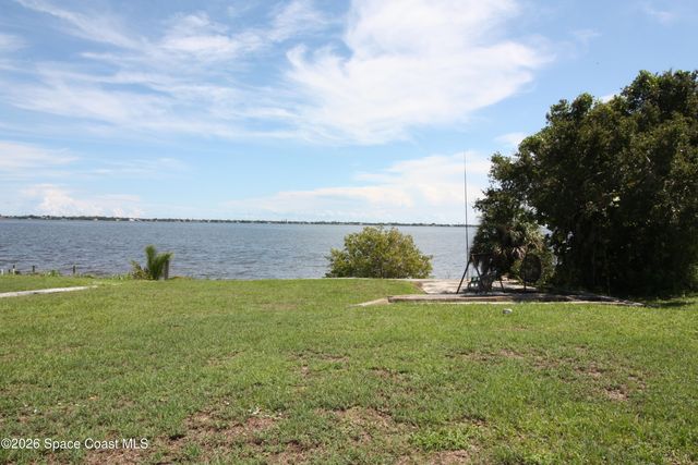2910 Riverview Drive B, Melbourne, FL 32901