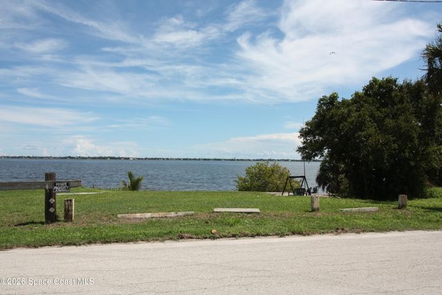 2910 Riverview Drive B, Melbourne, FL 32901