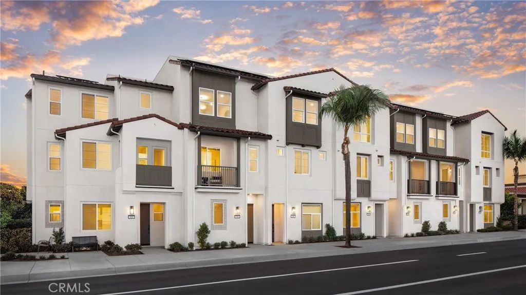 685 S Brea Boulevard 306, Brea, CA 92821
