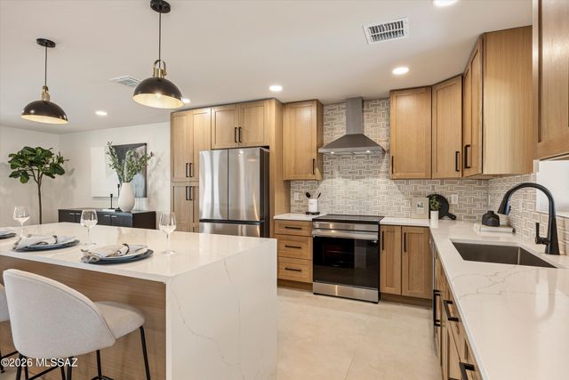 3625 E Calle Alarcon, Tucson, AZ 85716