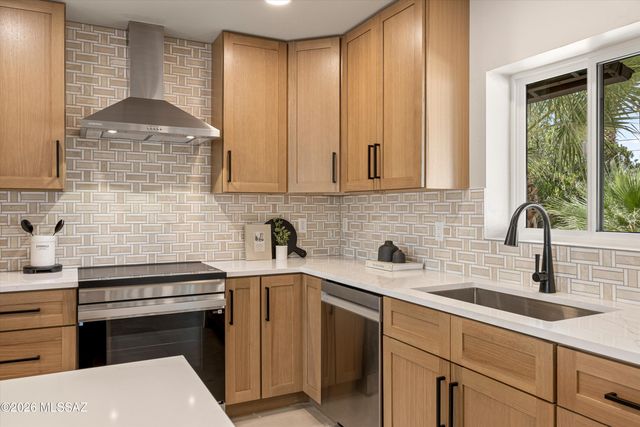 3625 E Calle Alarcon, Tucson, AZ 85716