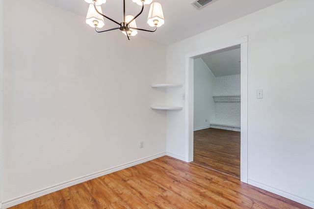 111 Bentley Drive, Joshua, TX 76058