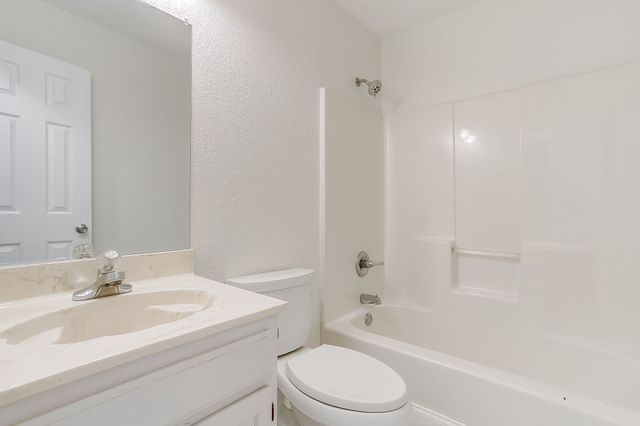 111 Bentley Drive, Joshua, TX 76058