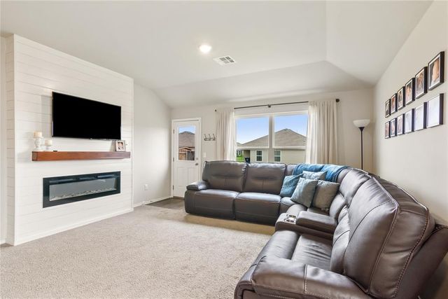 9509 NW 118 Street, Yukon, OK 73099