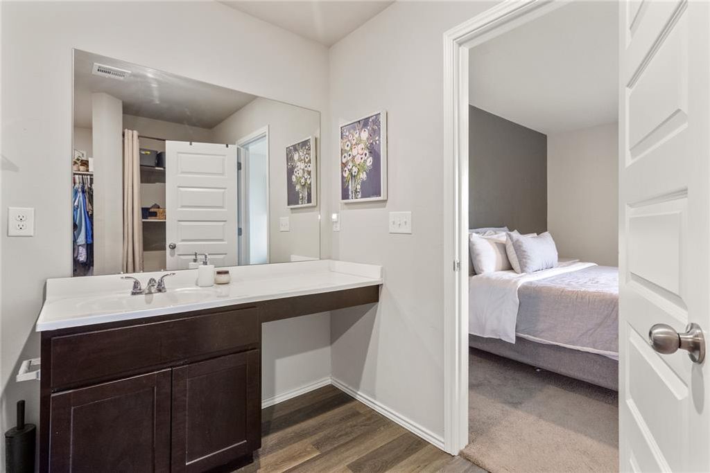 Image 21 of property listing at 9509 NW 118 Street, Yukon, OK 73099