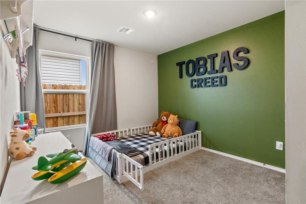 Image 25 of property listing at 9509 NW 118 Street, Yukon, OK 73099