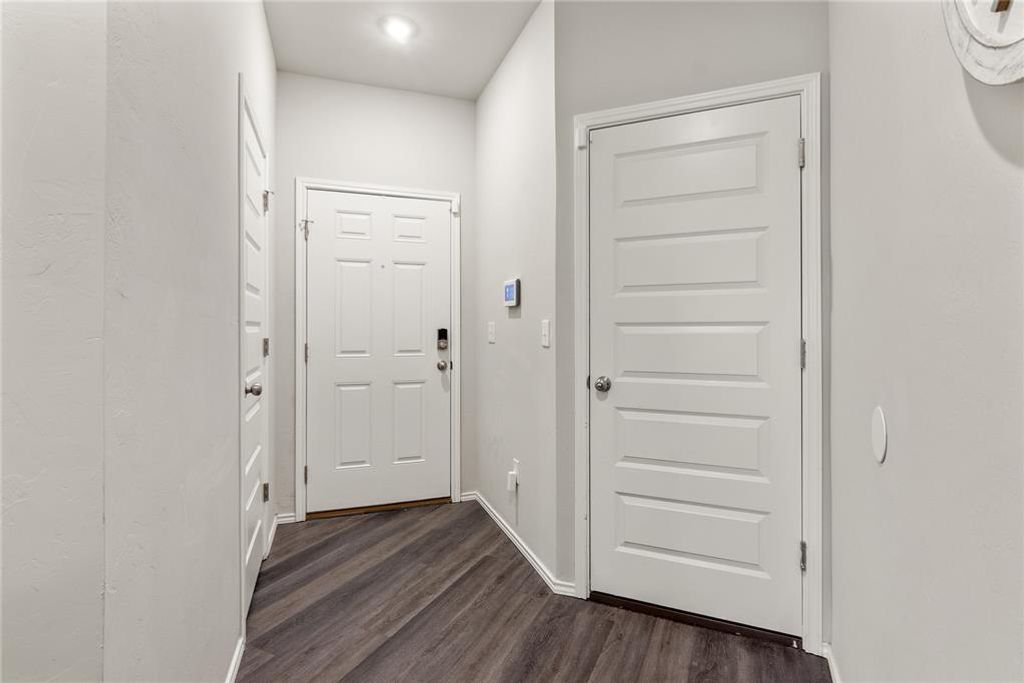 Image 6 of property listing at 9509 NW 118 Street, Yukon, OK 73099