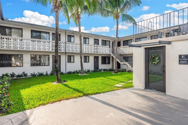 1330 W 29th St 28, Hialeah, FL 33012