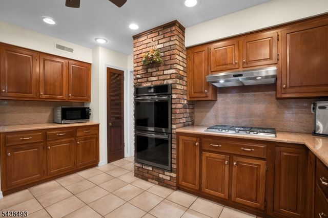 2 Edgewood Ave N, West Orange Twp., NJ 07052