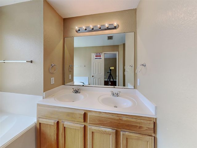 3413 Stratford Drive, Montgomery, TX 77356