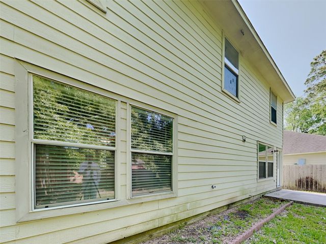 3413 Stratford Drive, Montgomery, TX 77356