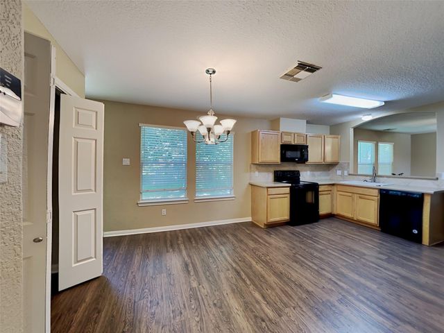 3413 Stratford Drive, Montgomery, TX 77356