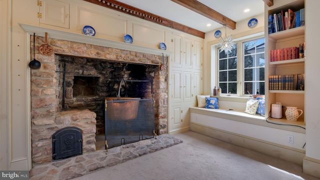 563 PEBBLE HILL RD, Doylestown, PA 18901