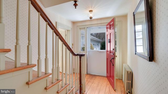 563 PEBBLE HILL RD, Doylestown, PA 18901