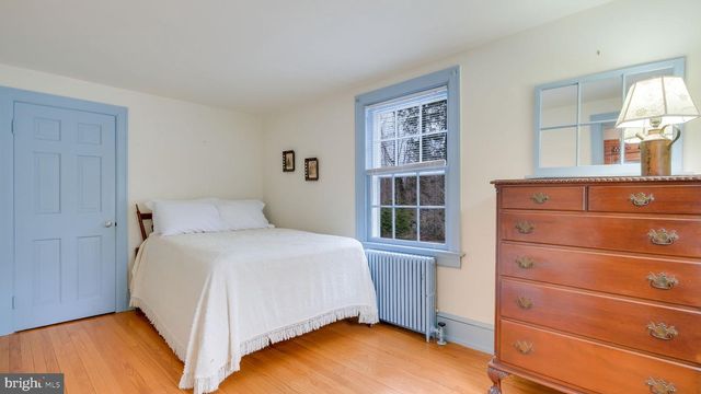 563 PEBBLE HILL RD, Doylestown, PA 18901