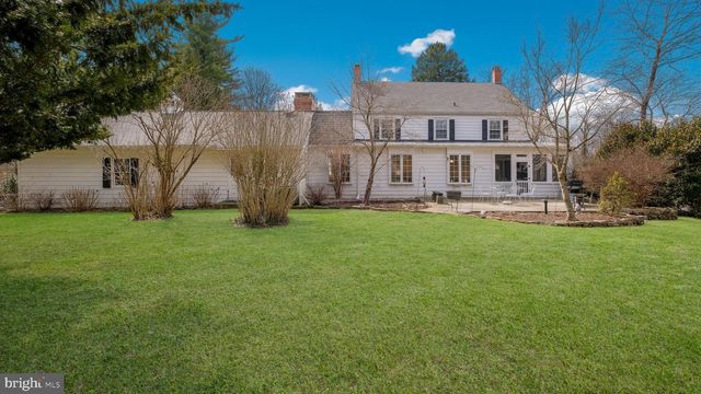 563 PEBBLE HILL RD, Doylestown, PA 18901