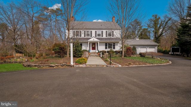 563 PEBBLE HILL RD, Doylestown, PA 18901
