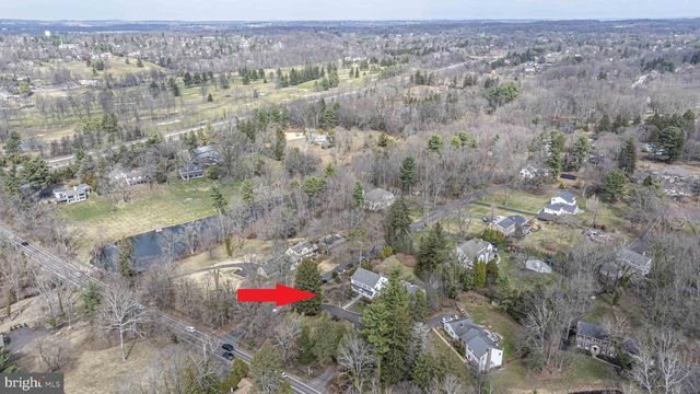 563 PEBBLE HILL RD, Doylestown, PA 18901