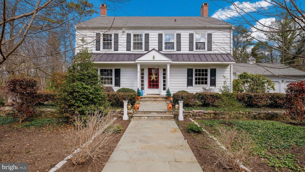 563 PEBBLE HILL RD, Doylestown, PA 18901