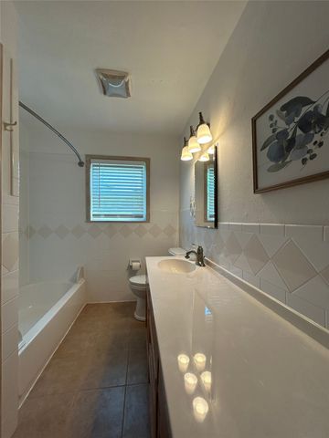 720 Sandell Drive, White Settlement, TX 76108