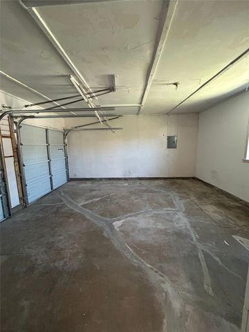 720 Sandell Drive, White Settlement, TX 76108