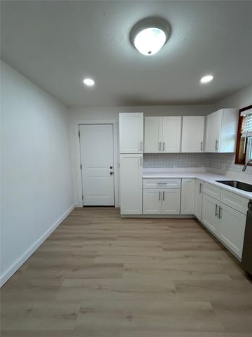 720 Sandell Drive, White Settlement, TX 76108