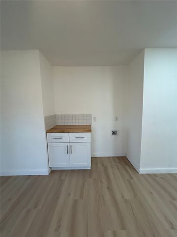 720 Sandell Drive, White Settlement, TX 76108