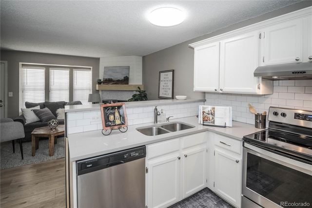 18131 E Arizona Avenue F, Aurora, CO 80017
